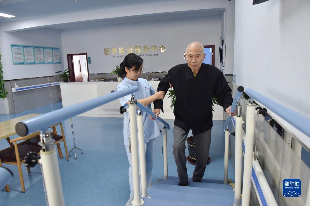 彩霸王论坛74888